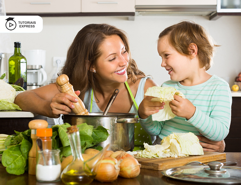 Cozinhando-com-Criancas-mae-e-filha